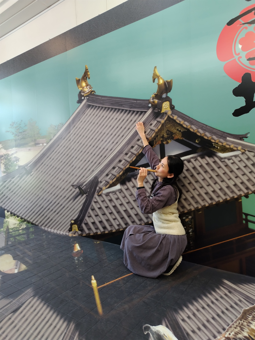 安土城トリックアートでポーズ!