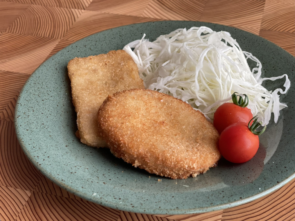 カネコロ揚とベーコンチーズ
