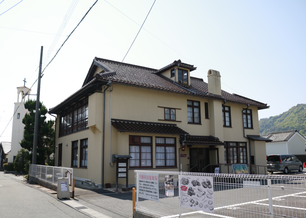 こちらは教会の隣にあるアンドリュース記念館