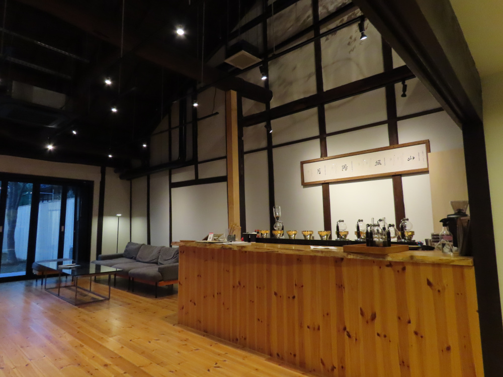 天井が高く、すごくオシャレな空間です!