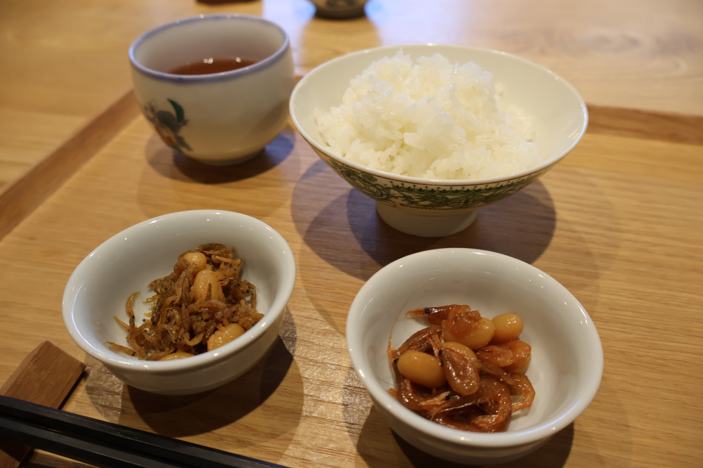1店舗目「湖魚の佃煮」