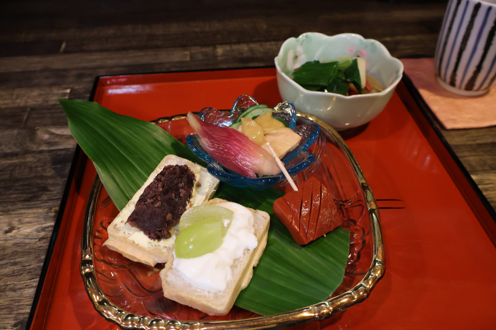2店舗目「赤こんにゃくや丁字麩（ちょうじふ）の創作料理」