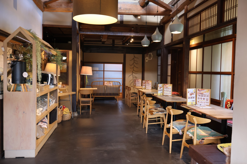 北欧テイストの店内