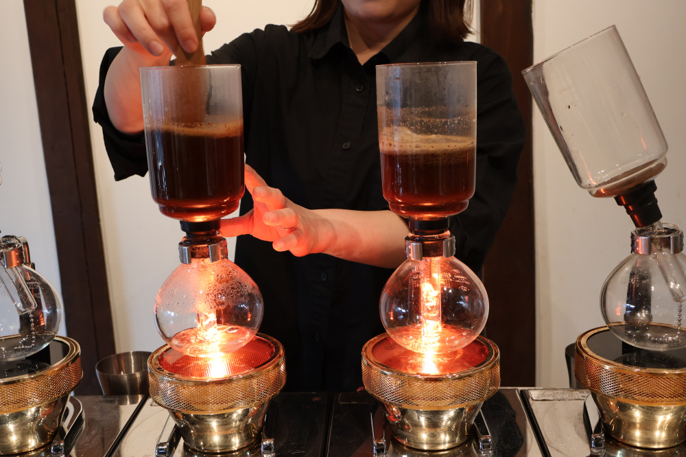 抽出風景も目の前で見られます