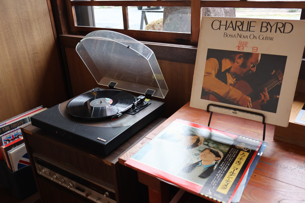 レコードから流れる音楽