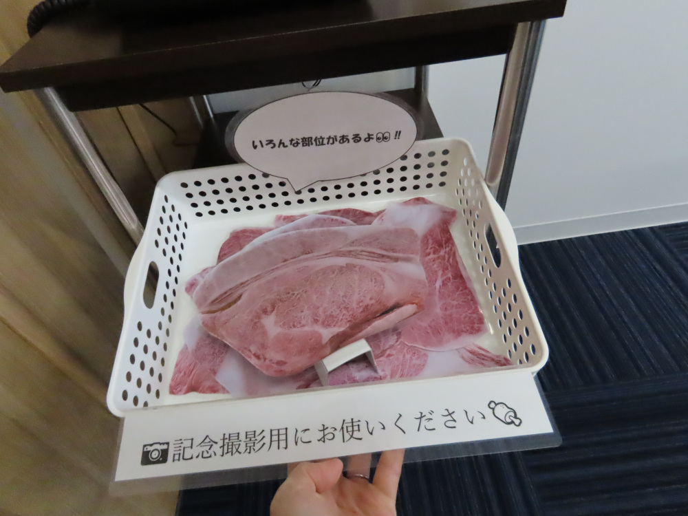 気になる記念写真用のお肉パネル(笑)