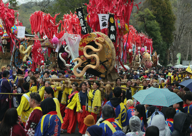 安土城築城450年記念＂信長公ゆかりの名城と左義長を巡る特別…
